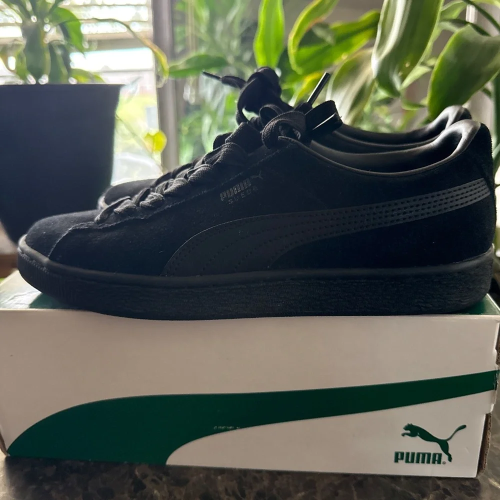 Shoes - Picture 5 of 5